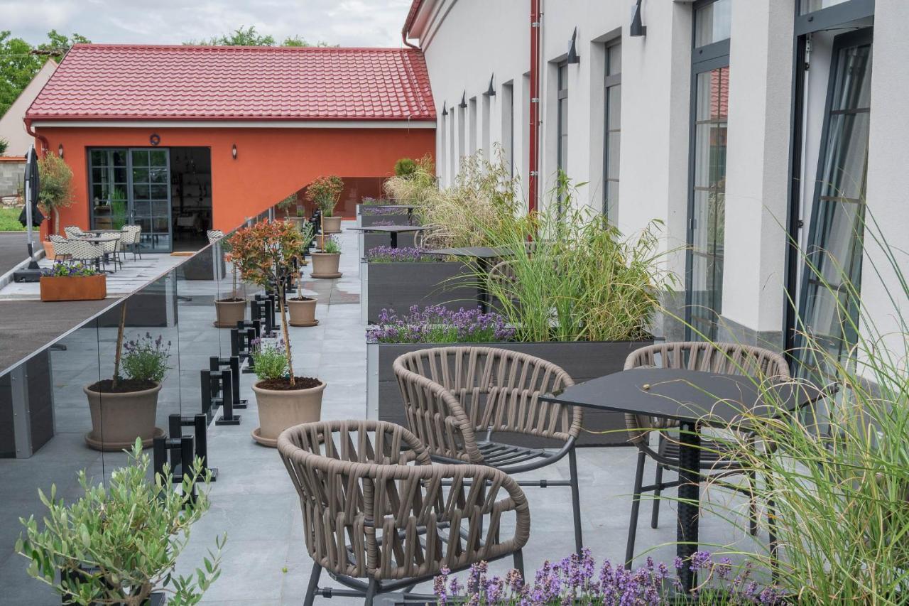 Veltlin Bed & Wine Hotel Valtice Exterior foto