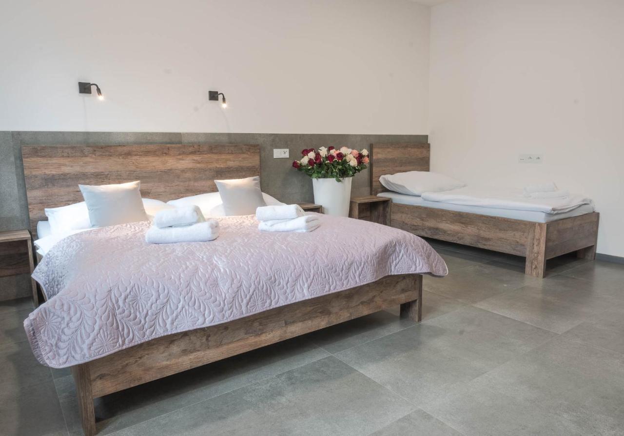 Veltlin Bed & Wine Hotel Valtice Exterior foto